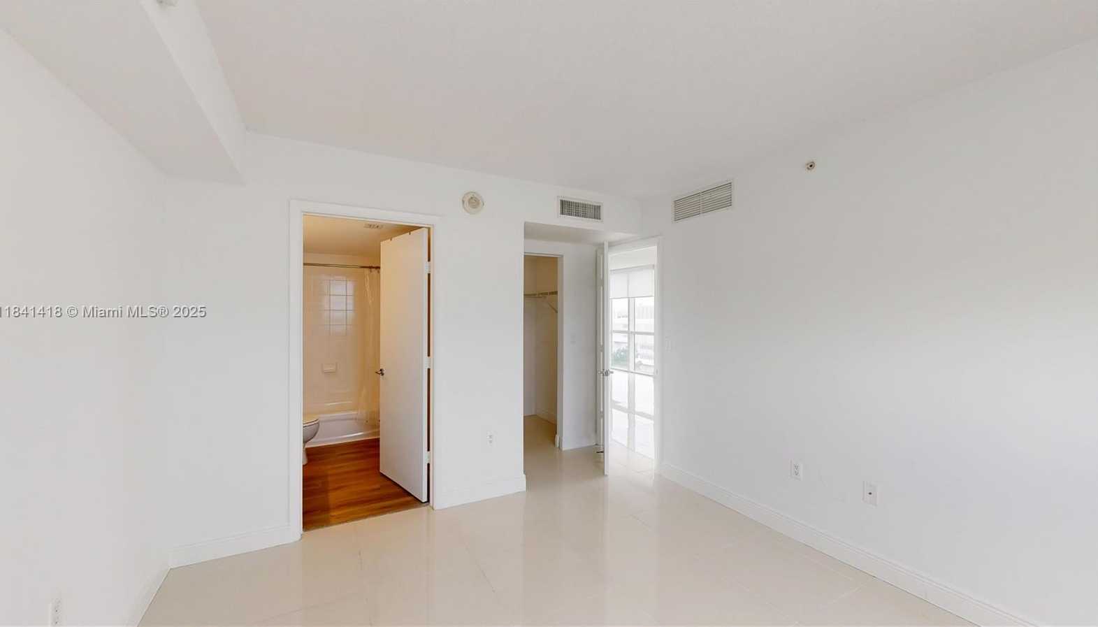 Small Image of 1861 NORTH WEST S RIVER DR #905, Miami Number 12