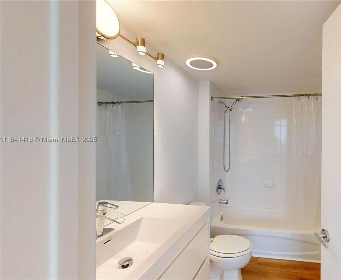 Small Image of 1861 NORTH WEST S RIVER DR #905, Miami Number 14
