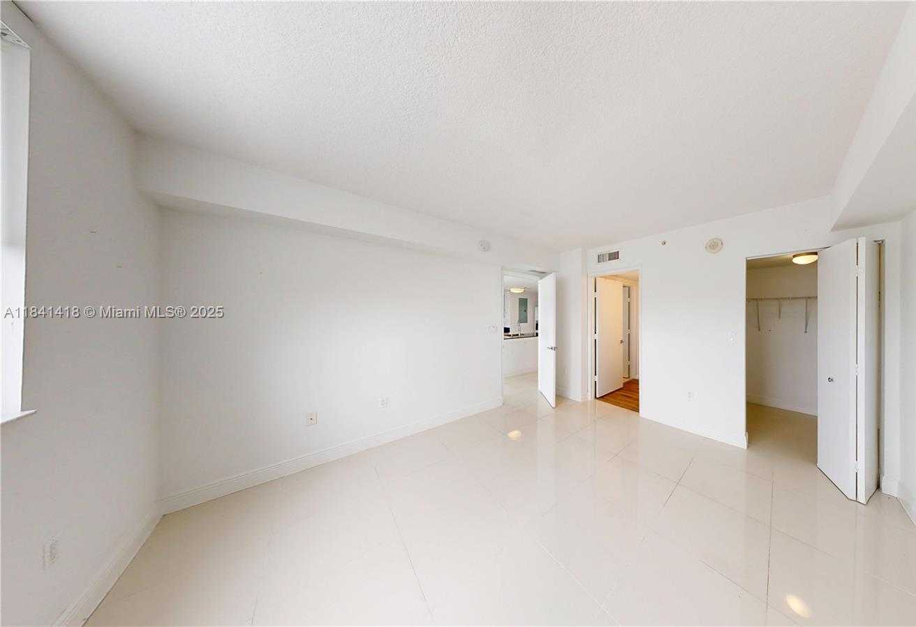Small Image of 1861 NORTH WEST S RIVER DR #905, Miami Number 18