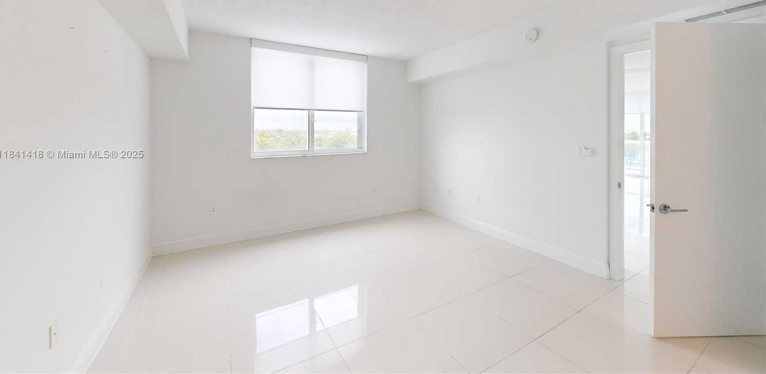 Small Image of 1861 NORTH WEST S RIVER DR #905, Miami Number 24