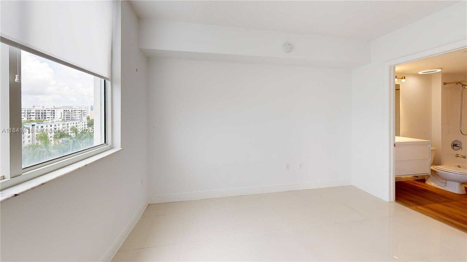 Small Image of 1861 NORTH WEST S RIVER DR #905, Miami Number 27