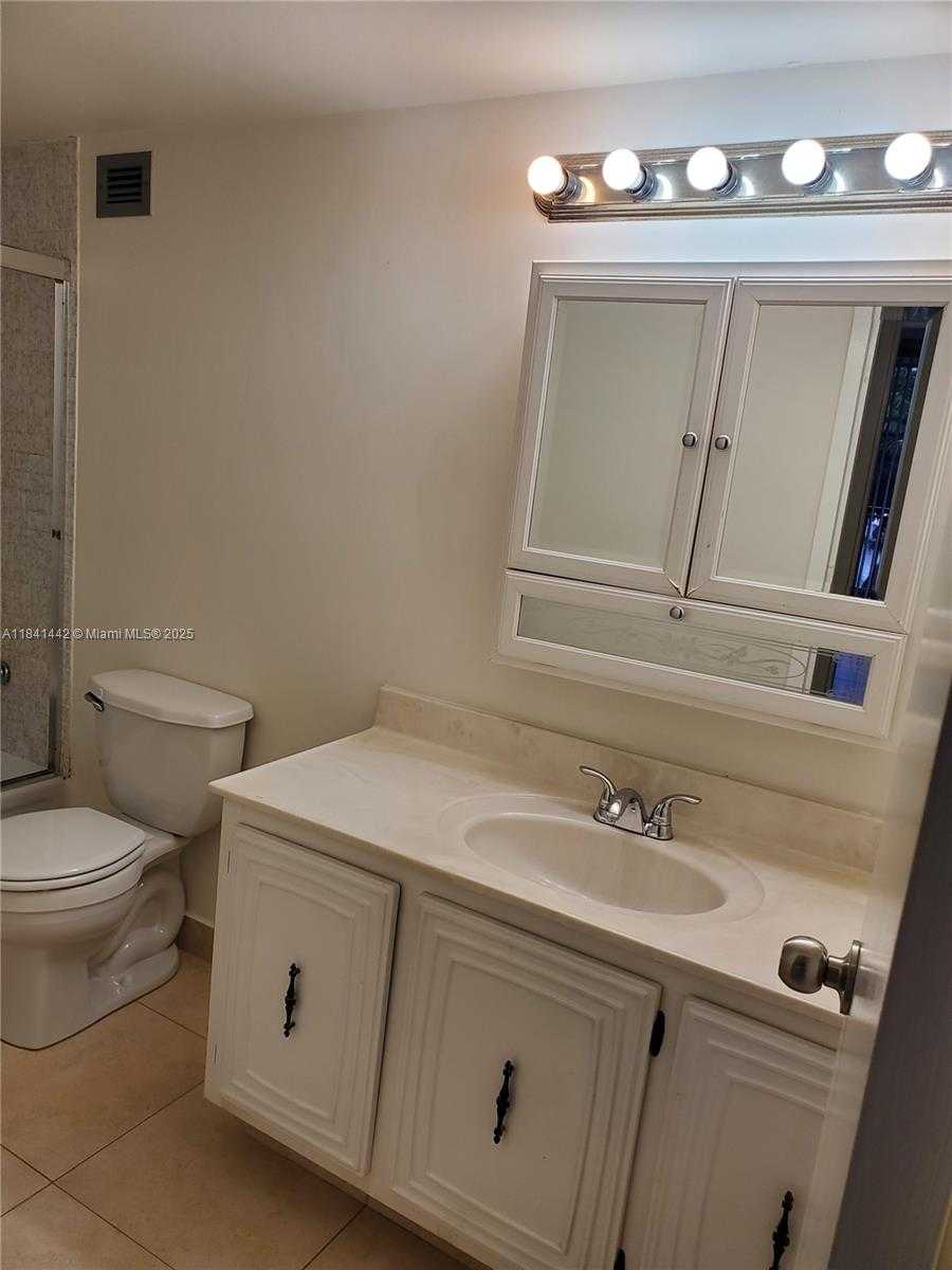 Small Image of 601 THREE ISLANDS BLVD #204, Hallandale Beach Number 10