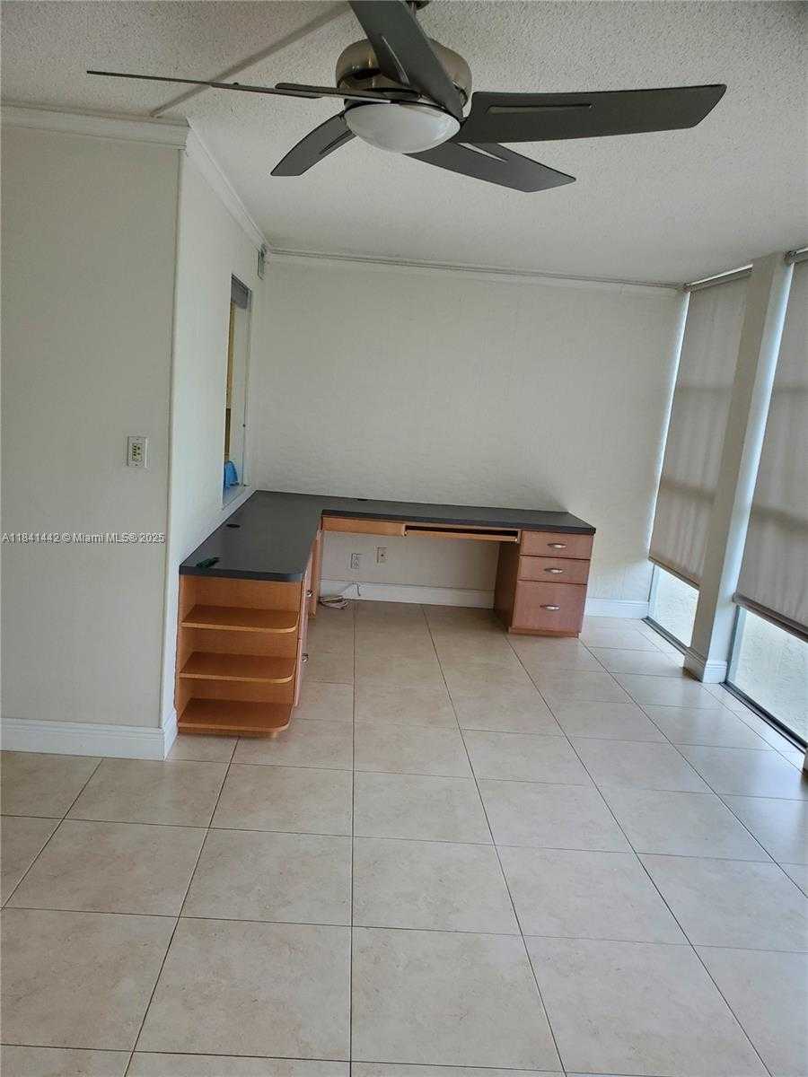 Small Image of 601 THREE ISLANDS BLVD #204, Hallandale Beach Number 3