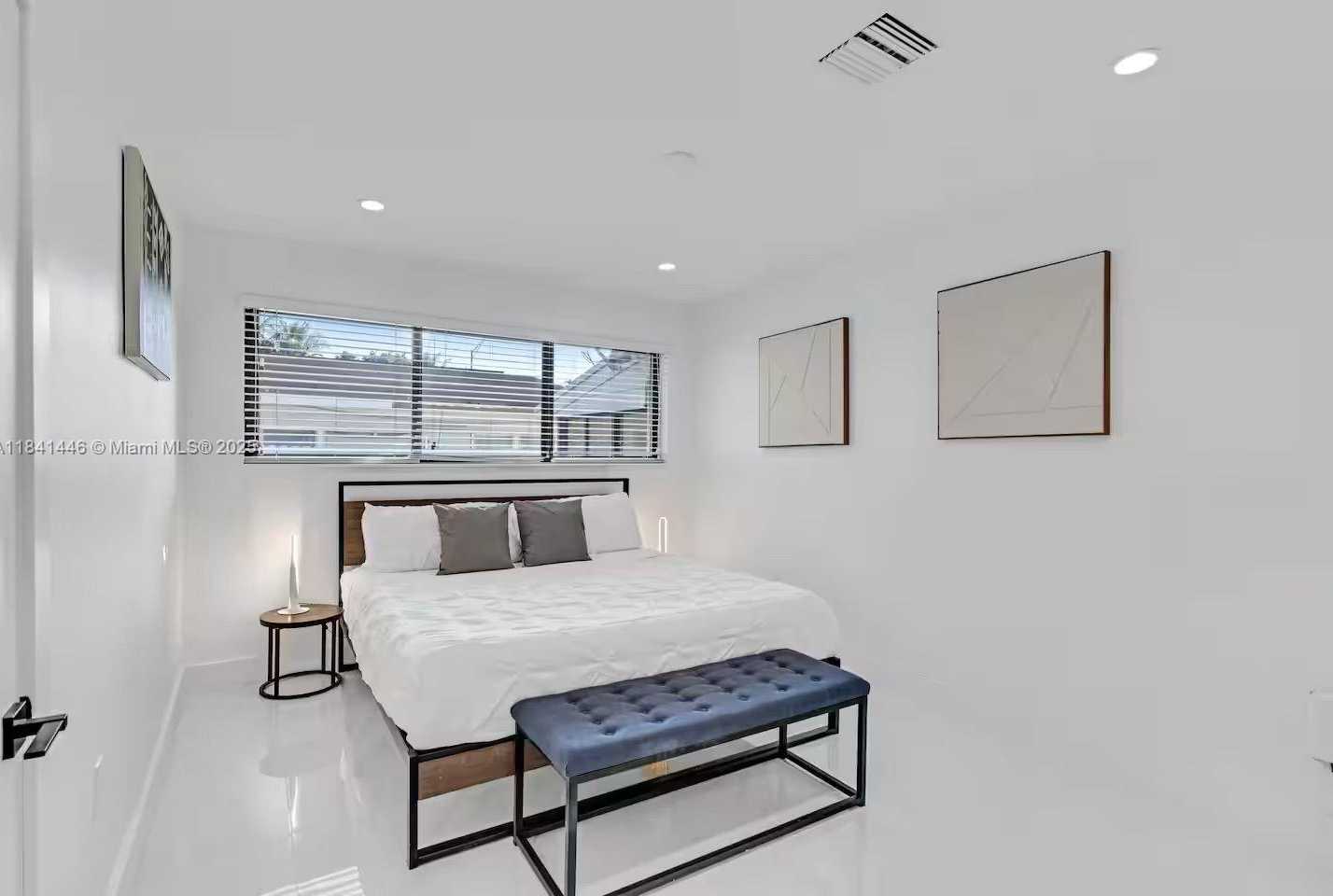 Small Image of 17835 NORTH EAST 6TH AVE, Miami Number 12