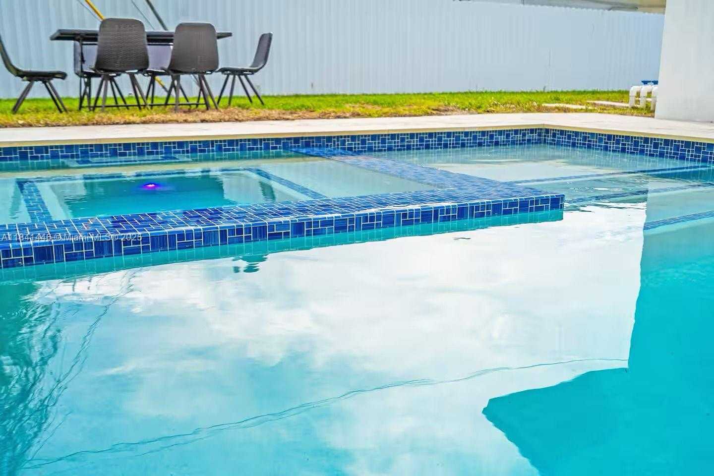 Small Image of 17835 NORTH EAST 6TH AVE, Miami Number 9