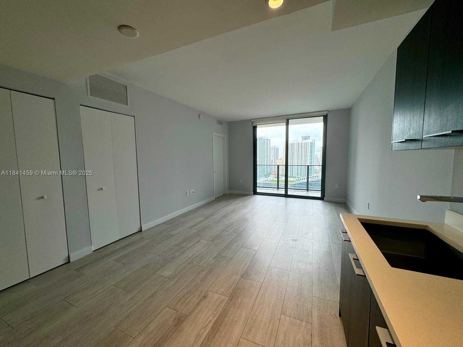 Small Image of 45 SOUTH WEST 9TH STREET #2610, Miami Number 14