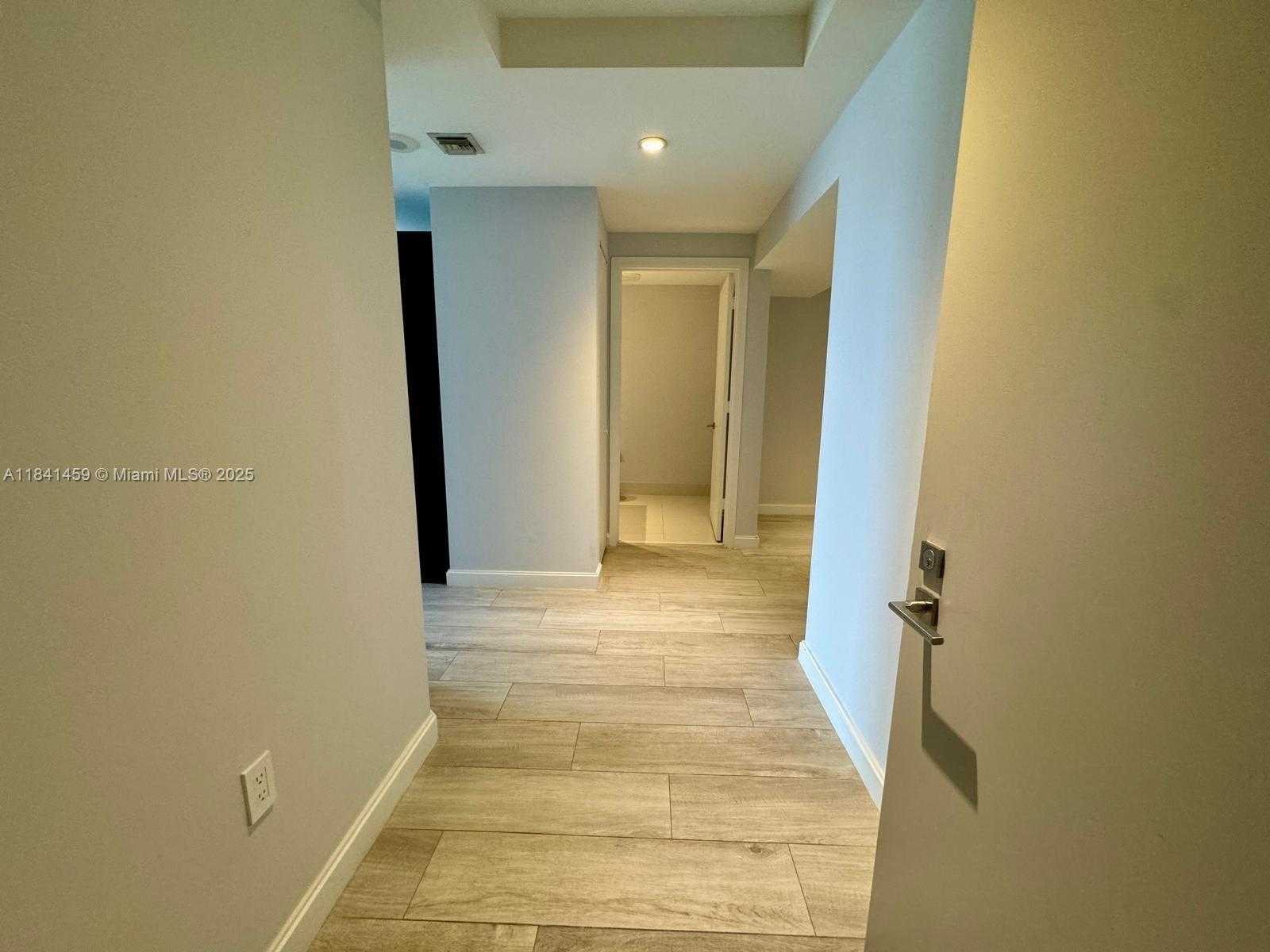 Small Image of 45 SOUTH WEST 9TH STREET #2610, Miami Number 18