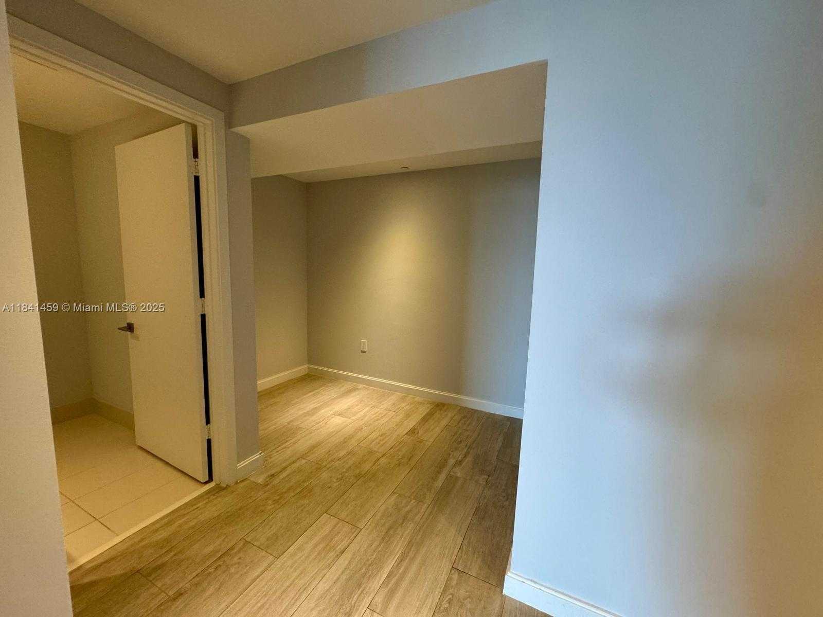 Small Image of 45 SOUTH WEST 9TH STREET #2610, Miami Number 21