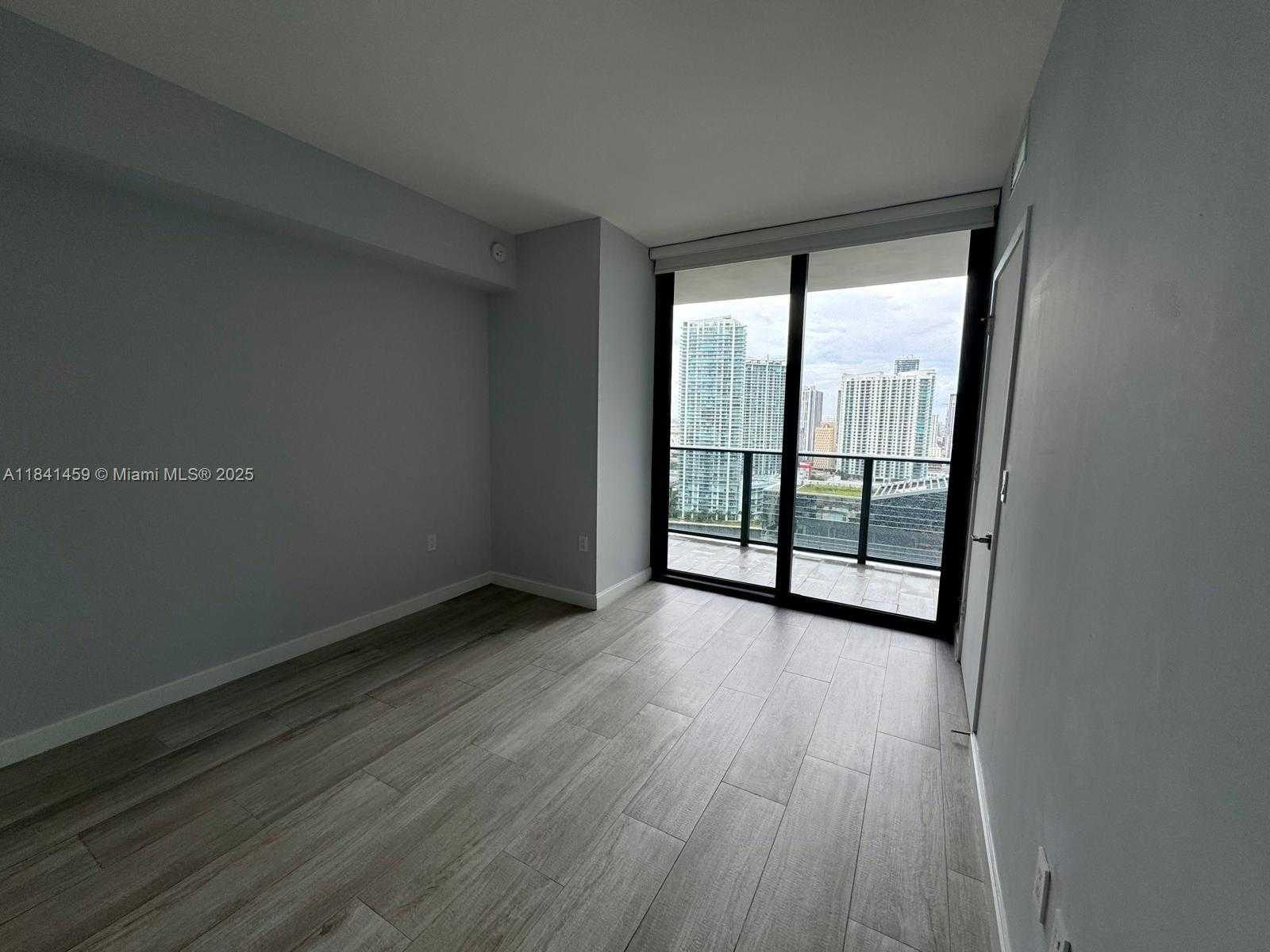 Small Image of 45 SOUTH WEST 9TH STREET #2610, Miami Number 26