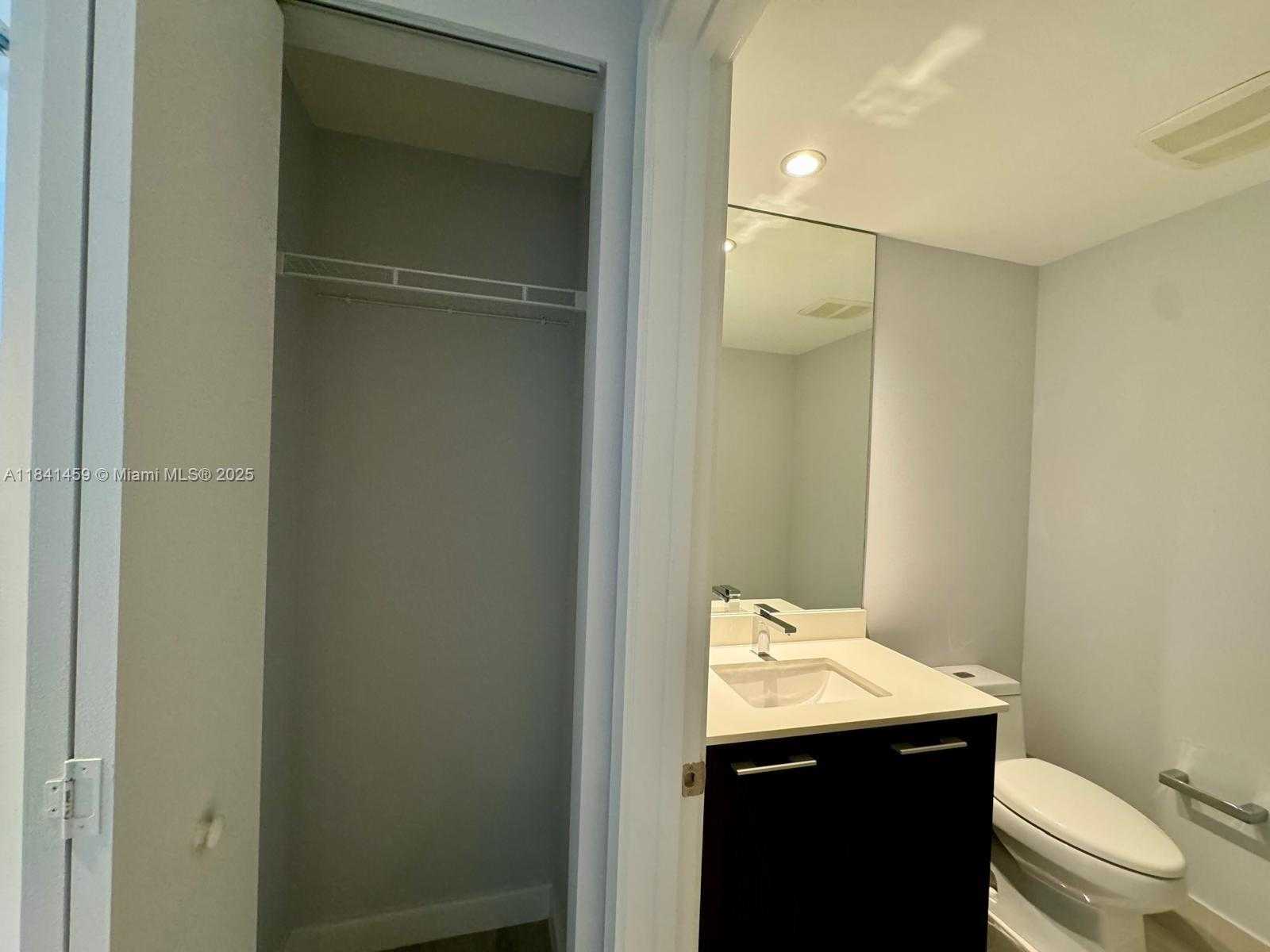 Small Image of 45 SOUTH WEST 9TH STREET #2610, Miami Number 32