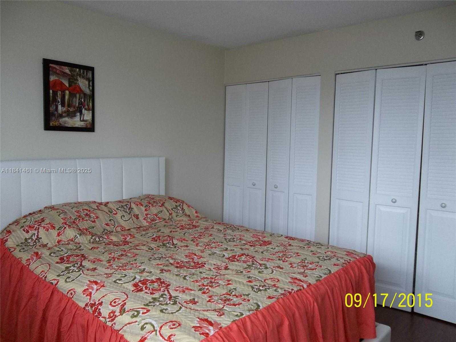 Small Image of 17900 NORTH BAY RD #PH3, Sunny Isles Beach Number 5
