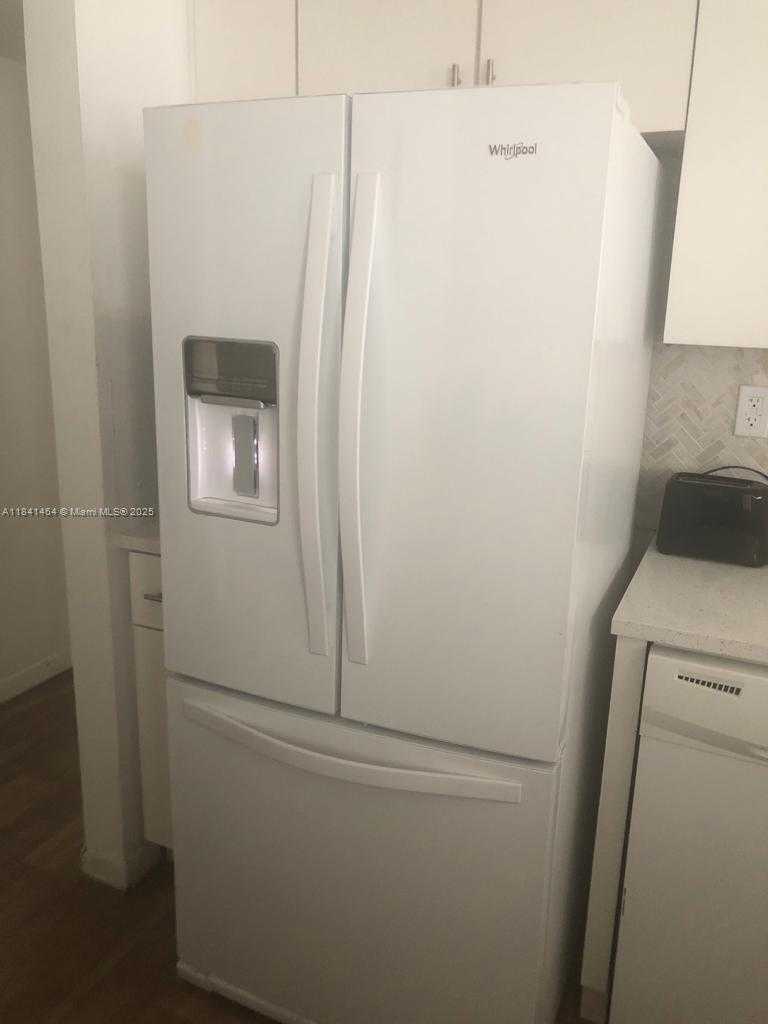 Small Image of 250 180TH DR #108, Sunny Isles Beach Number 14