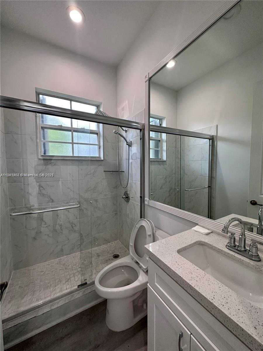 Small Image of 11123 NORTH WEST 71ST TER, Doral Number 12