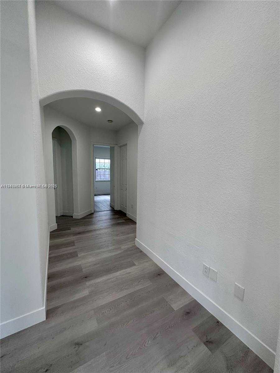 Small Image of 11123 NORTH WEST 71ST TER, Doral Number 29