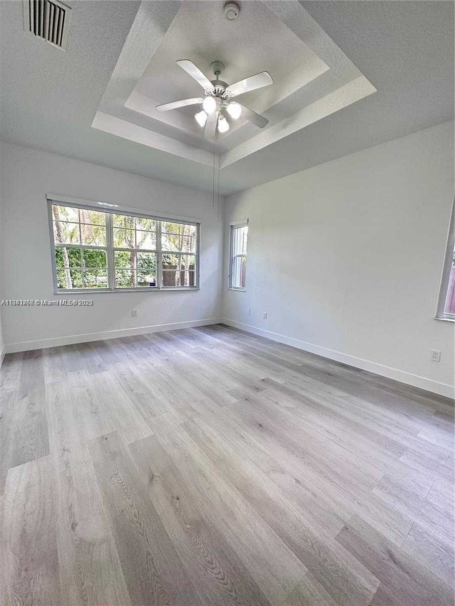 Small Image of 11123 NORTH WEST 71ST TER, Doral Number 38