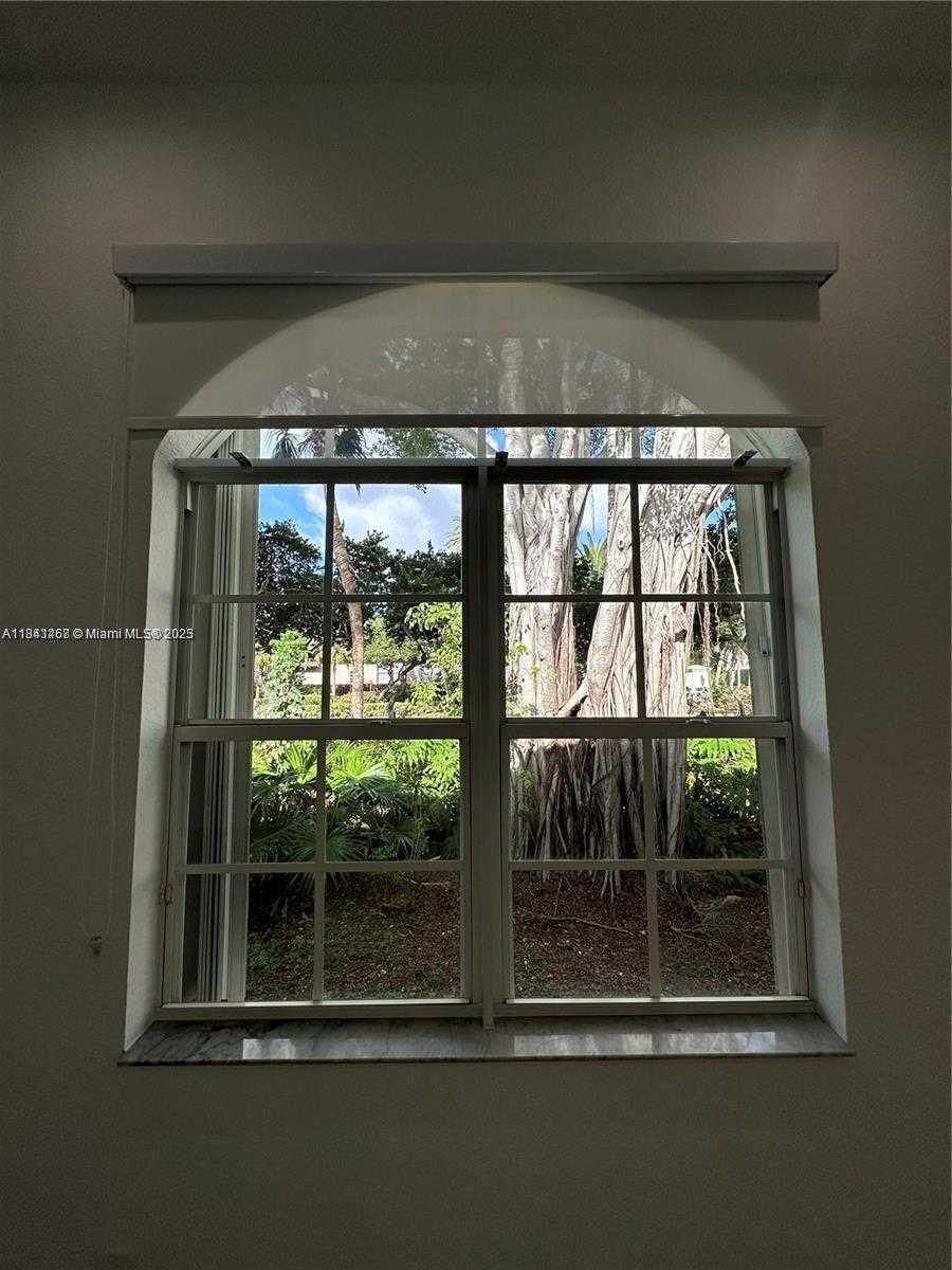 Small Image of 11123 NORTH WEST 71ST TER, Doral Number 41