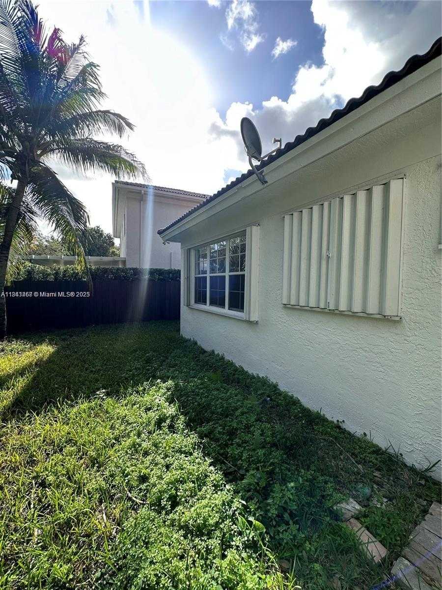 Small Image of 11123 NORTH WEST 71ST TER, Doral Number 45