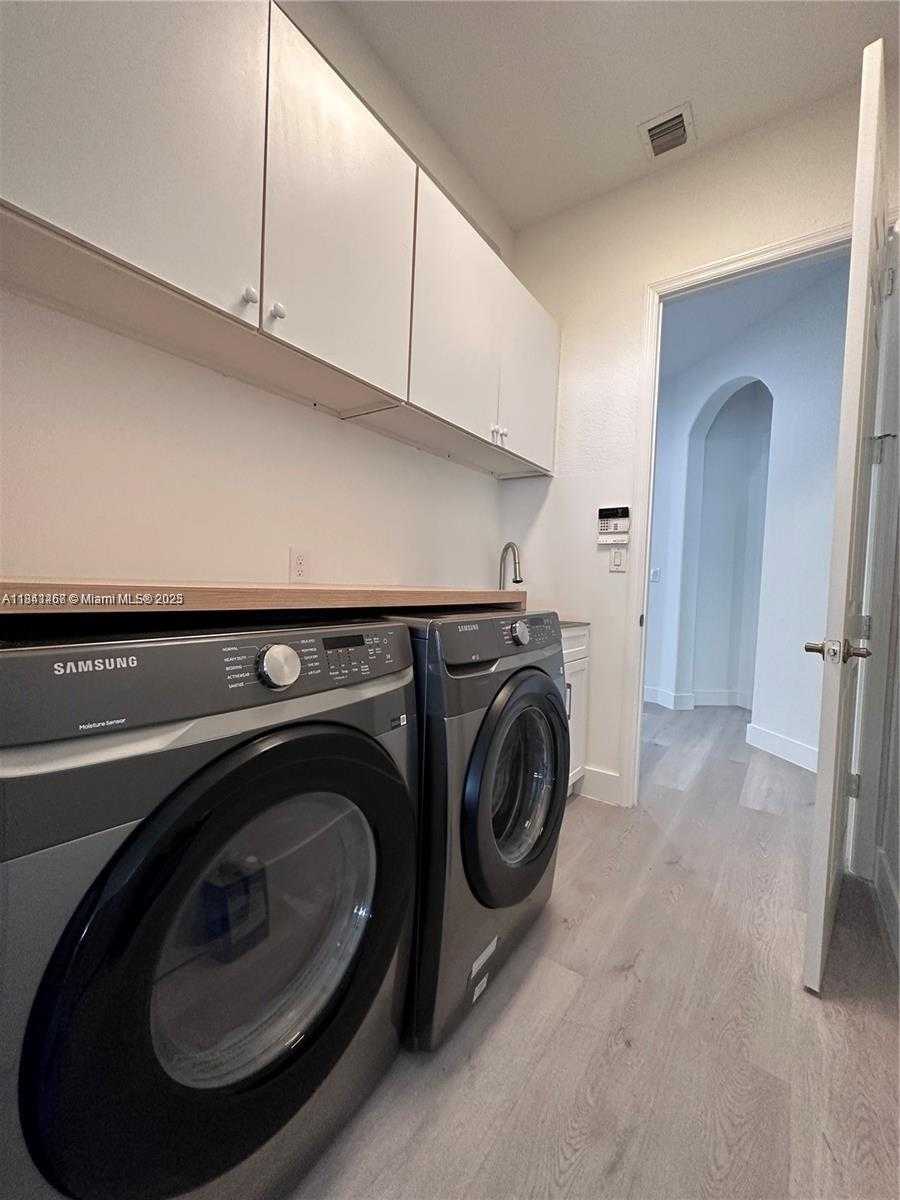 Small Image of 11123 NORTH WEST 71ST TER, Doral Number 56