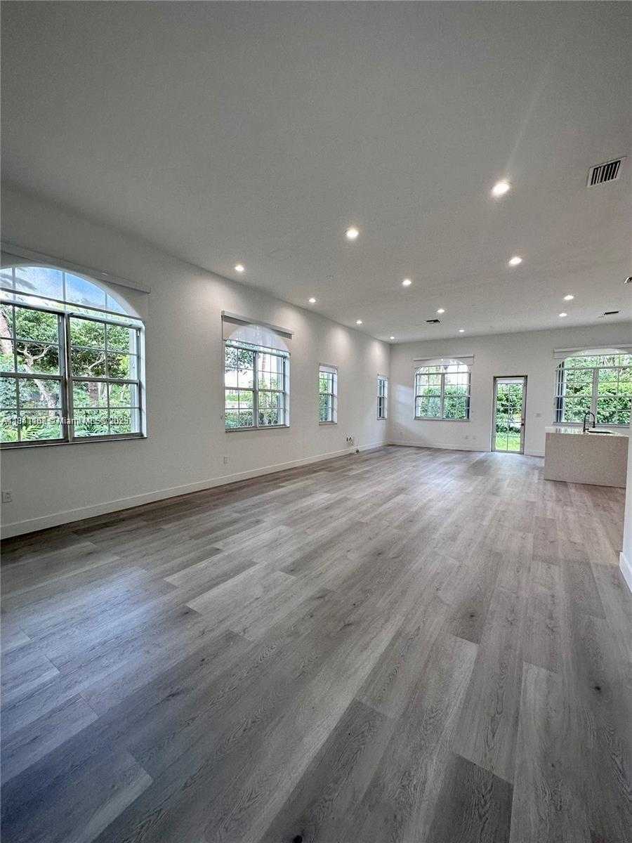 Small Image of 11123 NORTH WEST 71ST TER, Doral Number 9