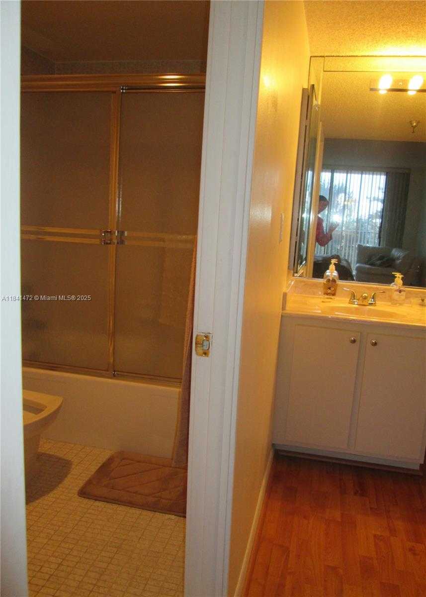 Small Image of 290 174TH ST #408, Sunny Isles Beach Number 17