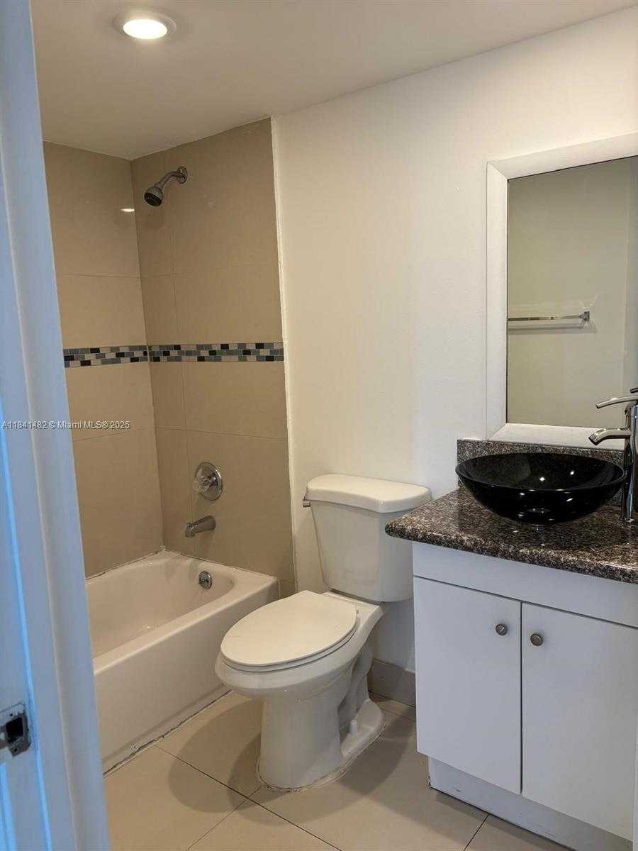 Small Image of 6045 NORTH WEST 186TH ST #325, Hialeah Number 10