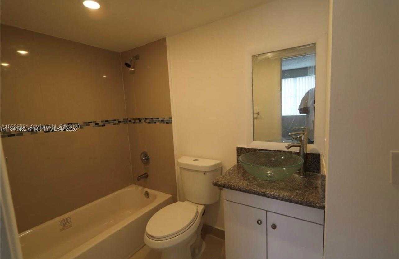 Small Image of 6045 NORTH WEST 186TH ST #325, Hialeah Number 3