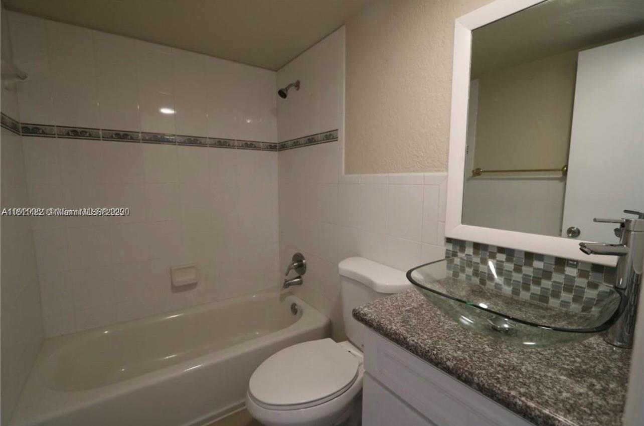 Small Image of 6045 NORTH WEST 186TH ST #325, Hialeah Number 4