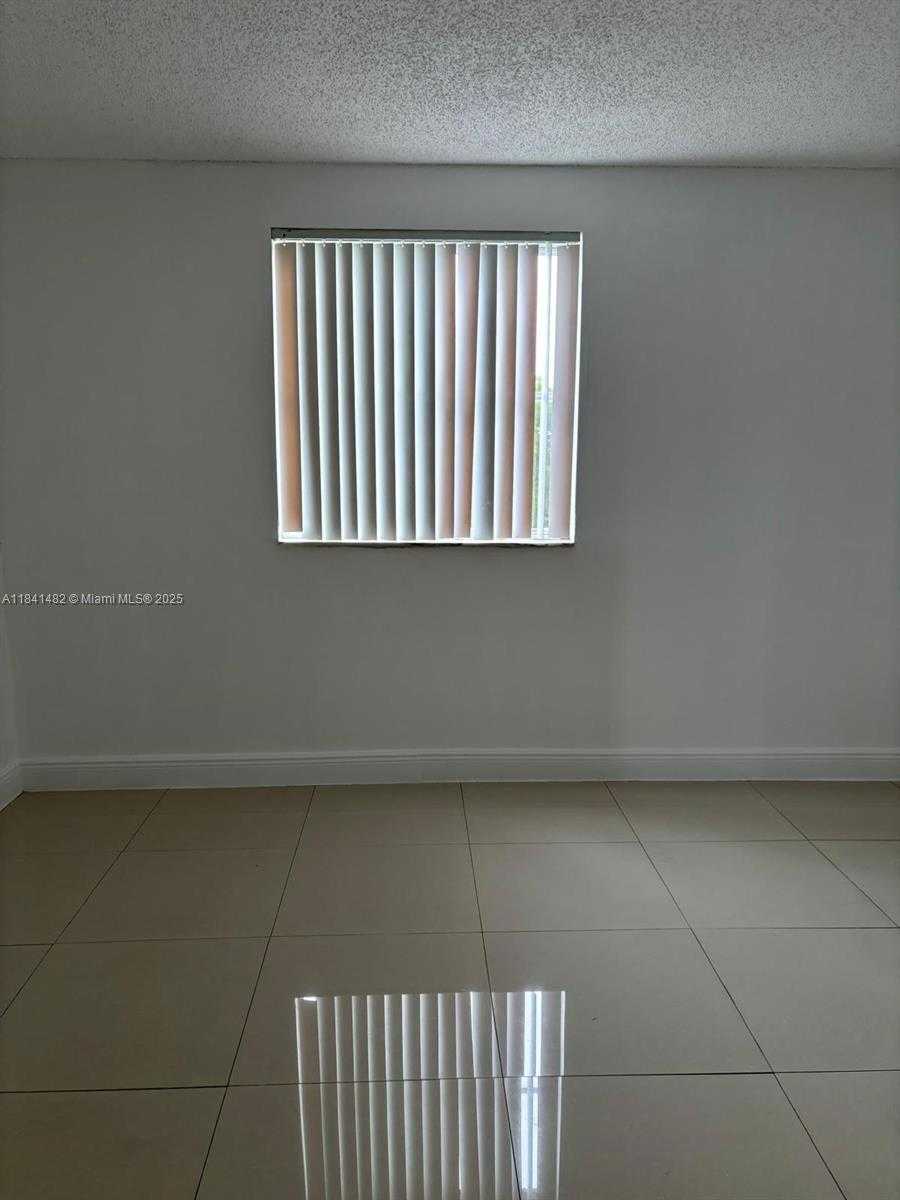 Small Image of 6045 NORTH WEST 186TH ST #325, Hialeah Number 7
