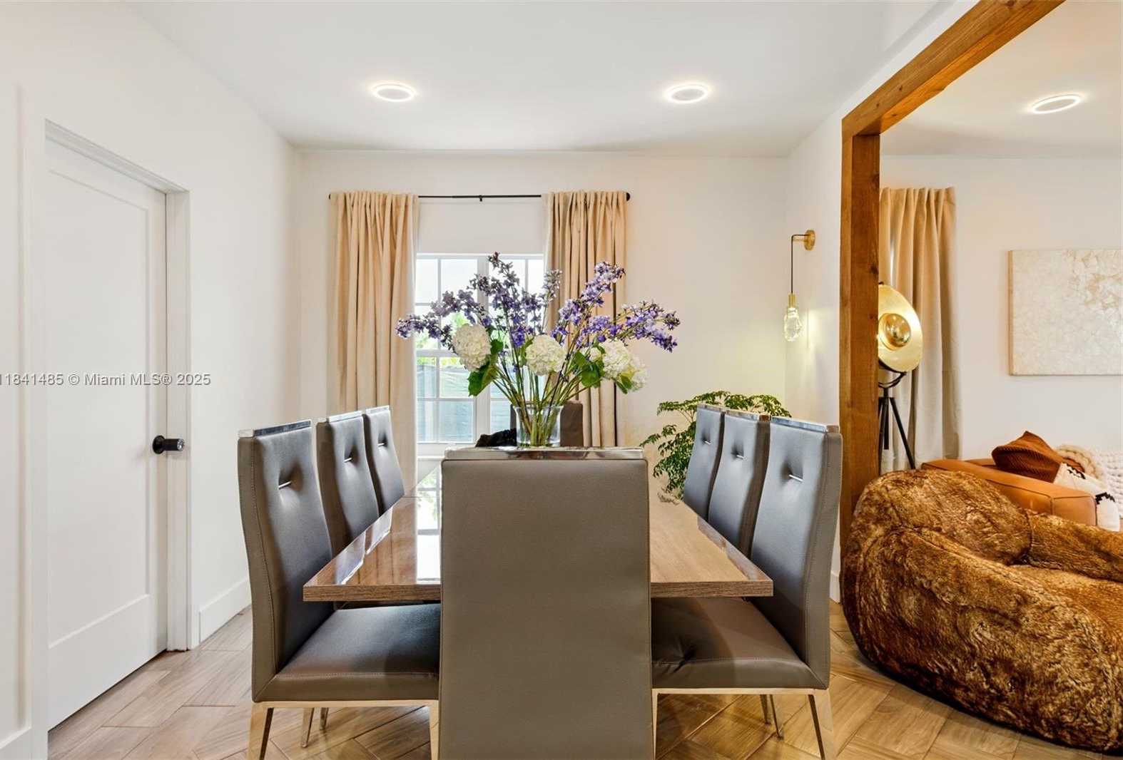 Small Image of 1363 BIARRITZ DR, Miami Beach Number 13