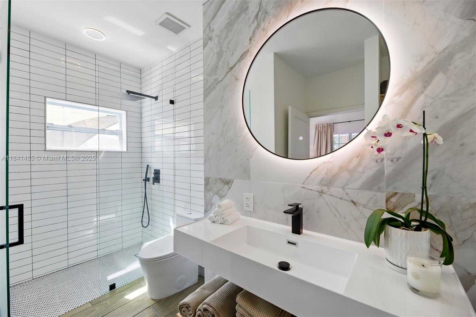 Small Image of 1363 BIARRITZ DR, Miami Beach Number 23