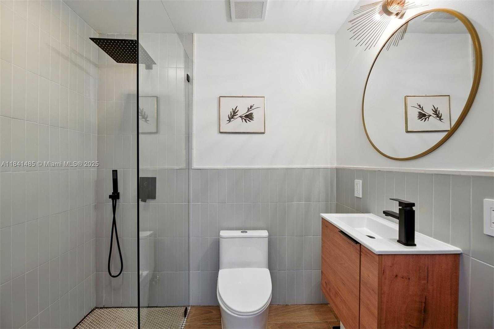 Small Image of 1363 BIARRITZ DR, Miami Beach Number 25