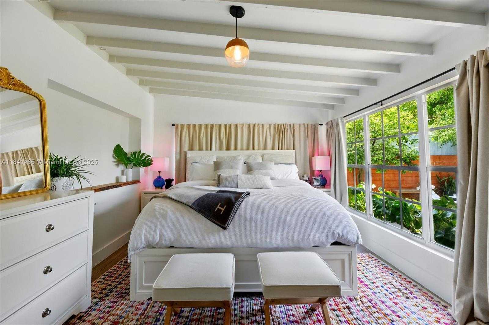 Small Image of 1363 BIARRITZ DR, Miami Beach Number 27