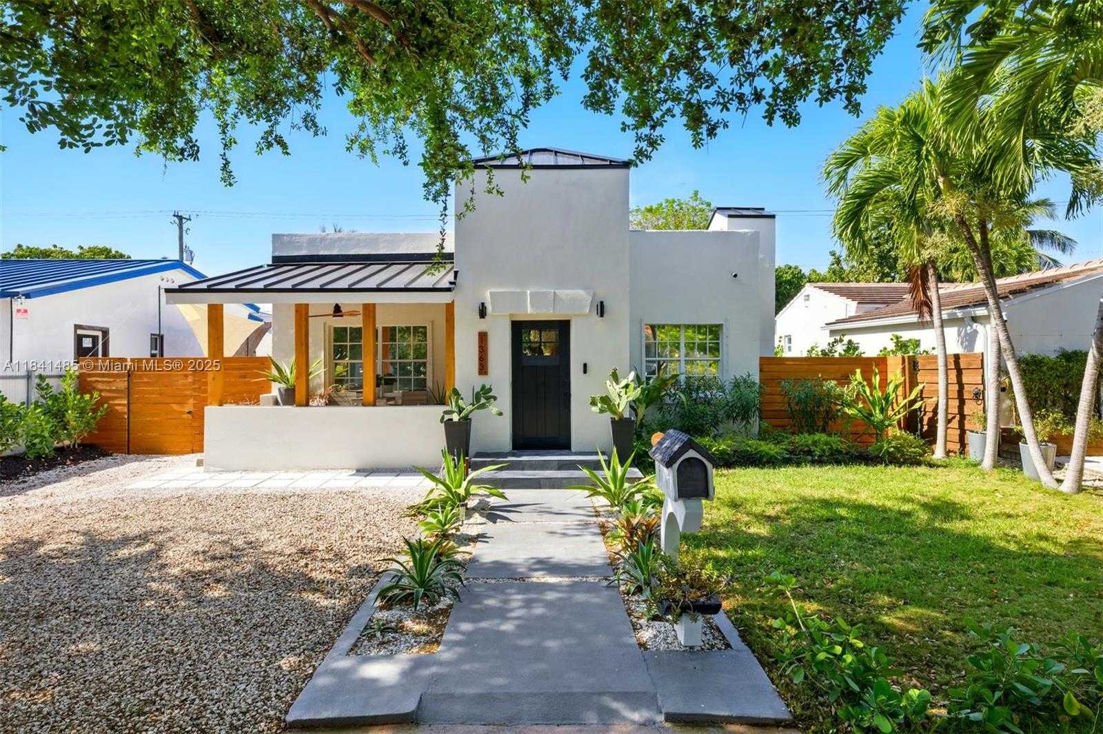Small Image of 1363 BIARRITZ DR, Miami Beach Number 6