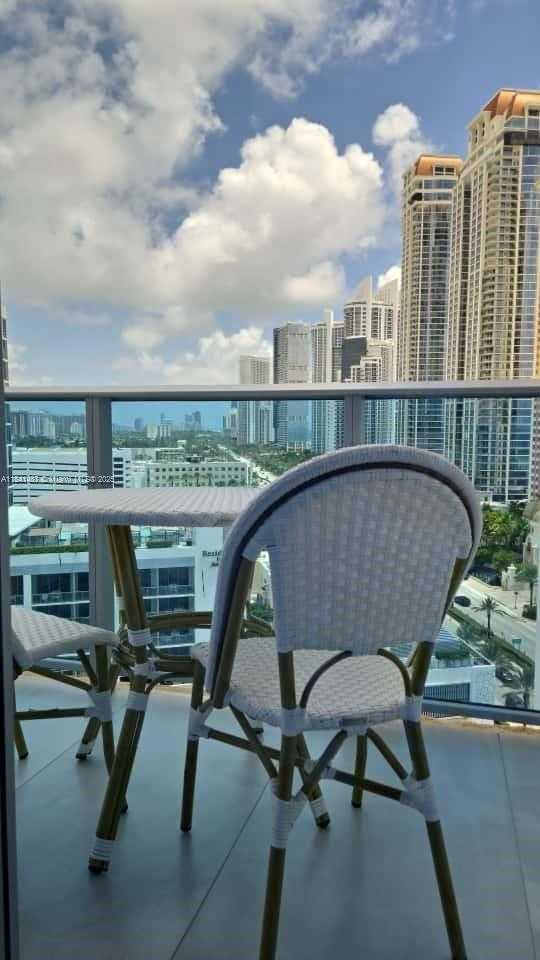 Small Image of 17550 COLLINS AVE #1405, Sunny Isles Beach Number 24