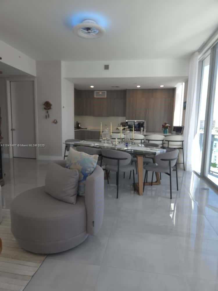 Small Image of 17550 COLLINS AVE #1405, Sunny Isles Beach Number 4