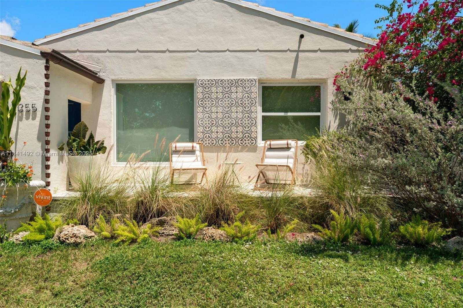Small Image of 1355 BIARRITZ DR, Miami Beach Number 2