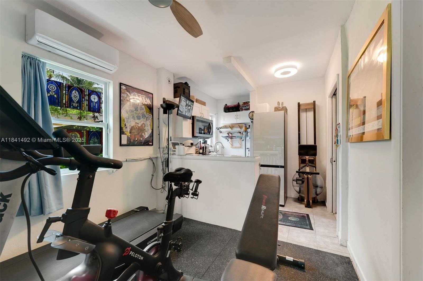 Small Image of 1355 BIARRITZ DR, Miami Beach Number 33