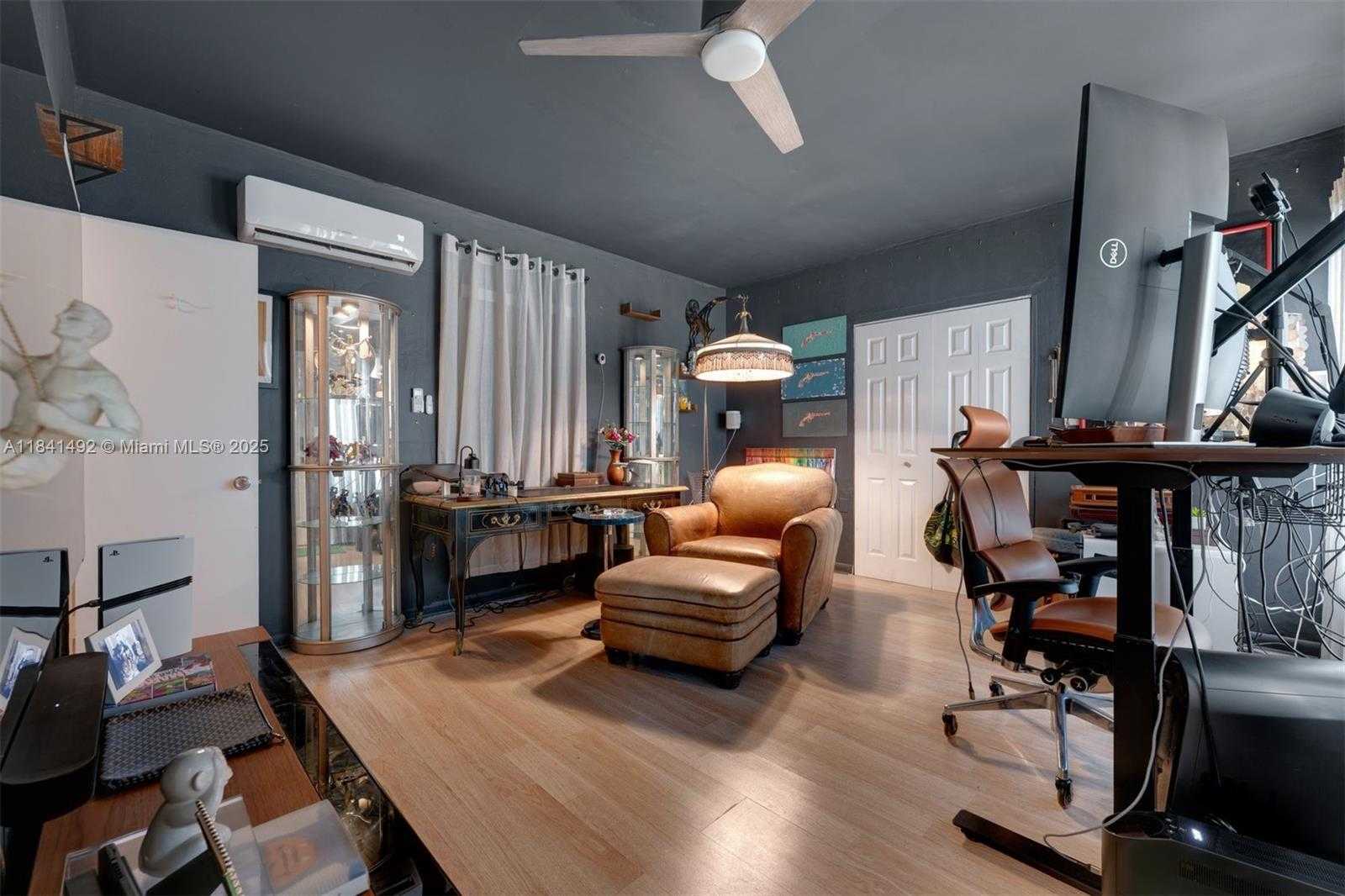 Small Image of 1355 BIARRITZ DR, Miami Beach Number 34