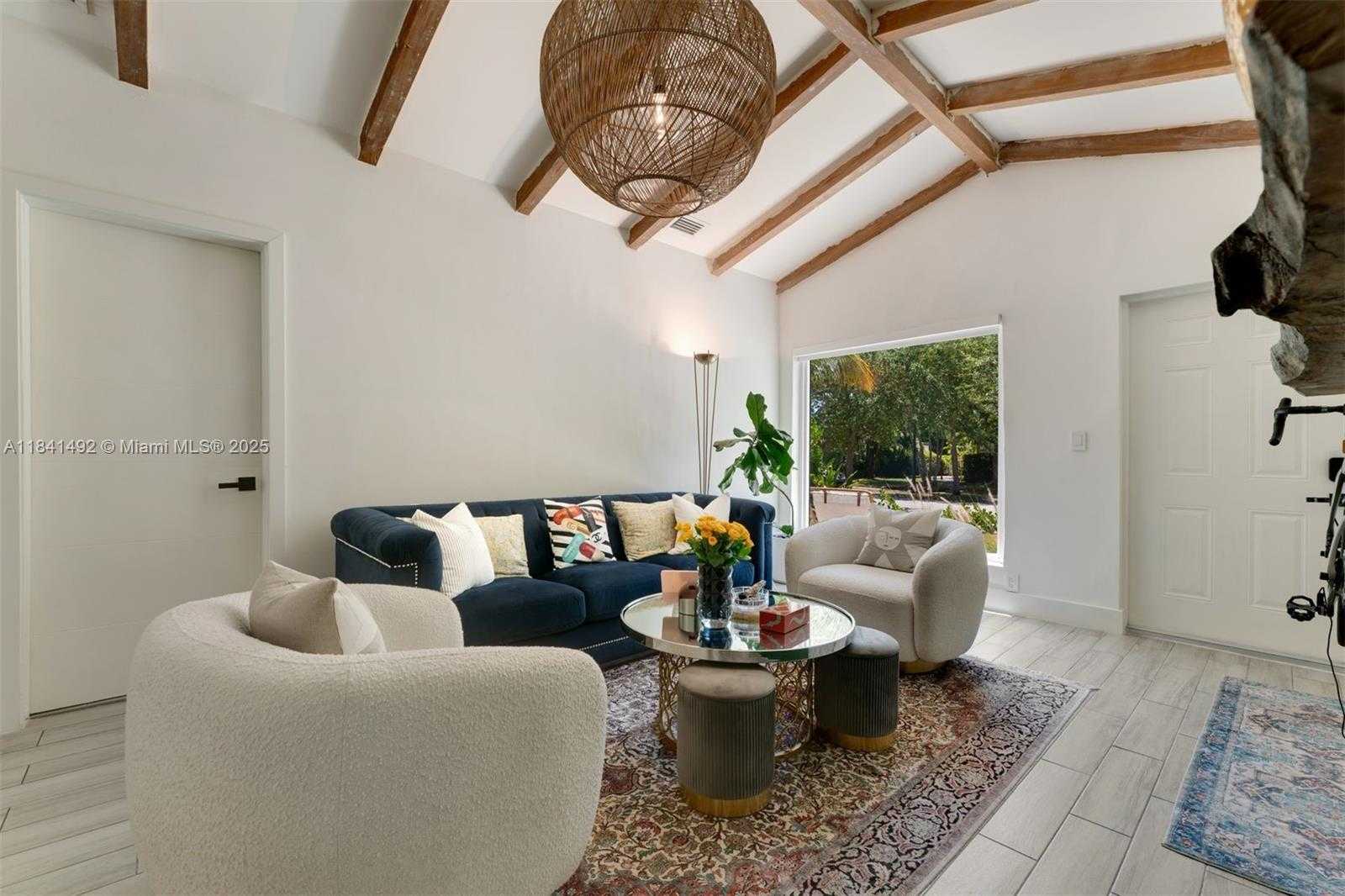 Small Image of 1355 BIARRITZ DR, Miami Beach Number 5