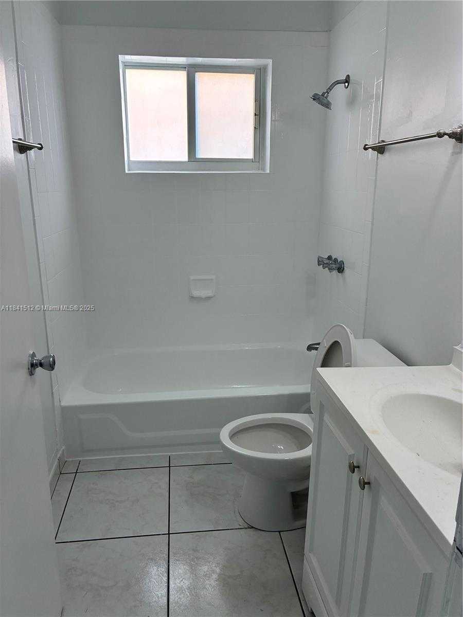 Small Image of 1774 SOUTH WEST 11TH ST, Miami Number 11