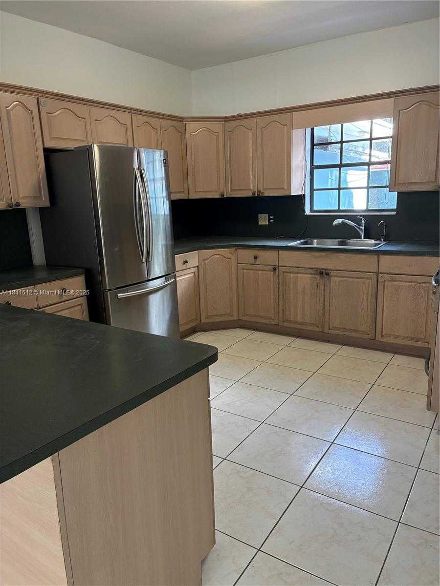 Small Image of 1774 SOUTH WEST 11TH ST, Miami Number 3