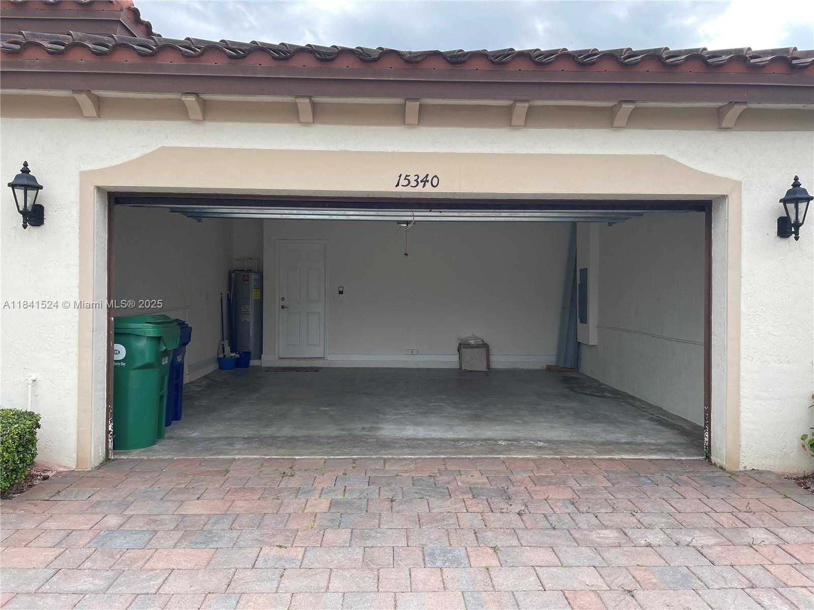 Small Image of Miami Number 3