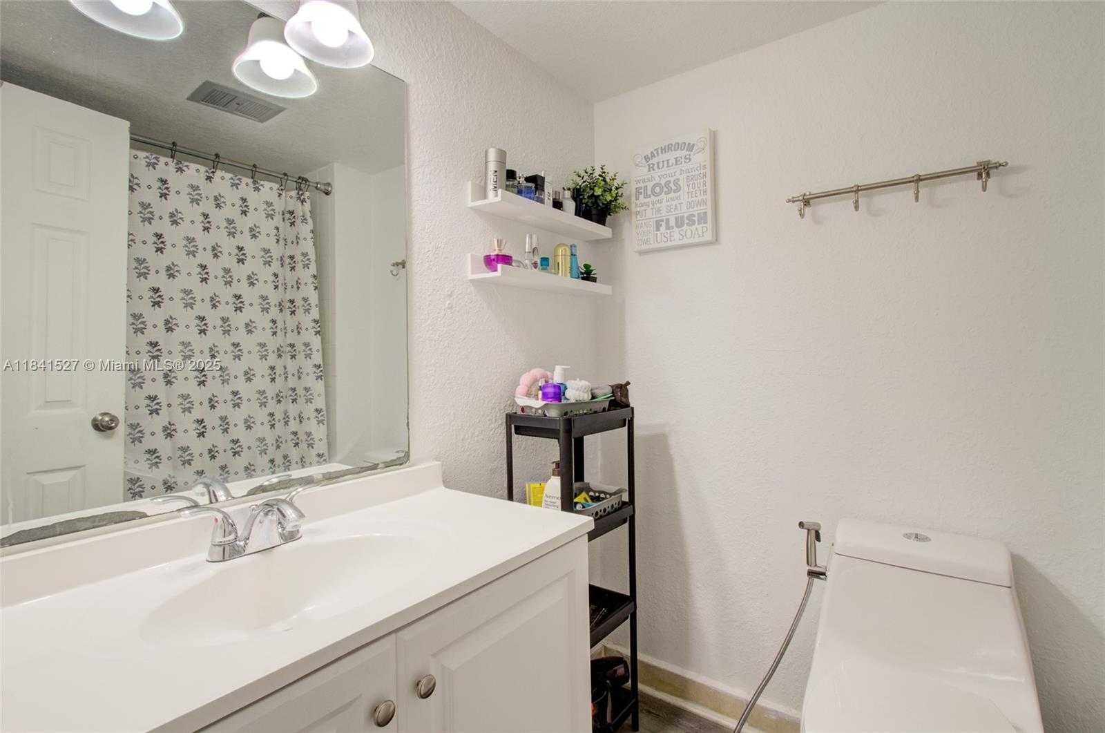 Small Image of 4610 NORTH WEST 79TH AVE #2D, Doral Number 15