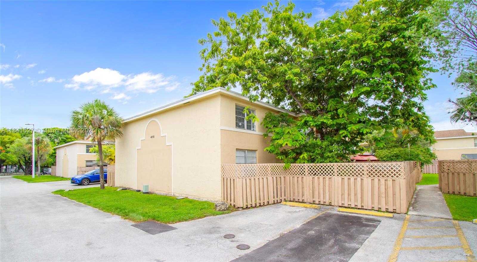 Small Image of 4610 NORTH WEST 79TH AVE #2D, Doral Number 28