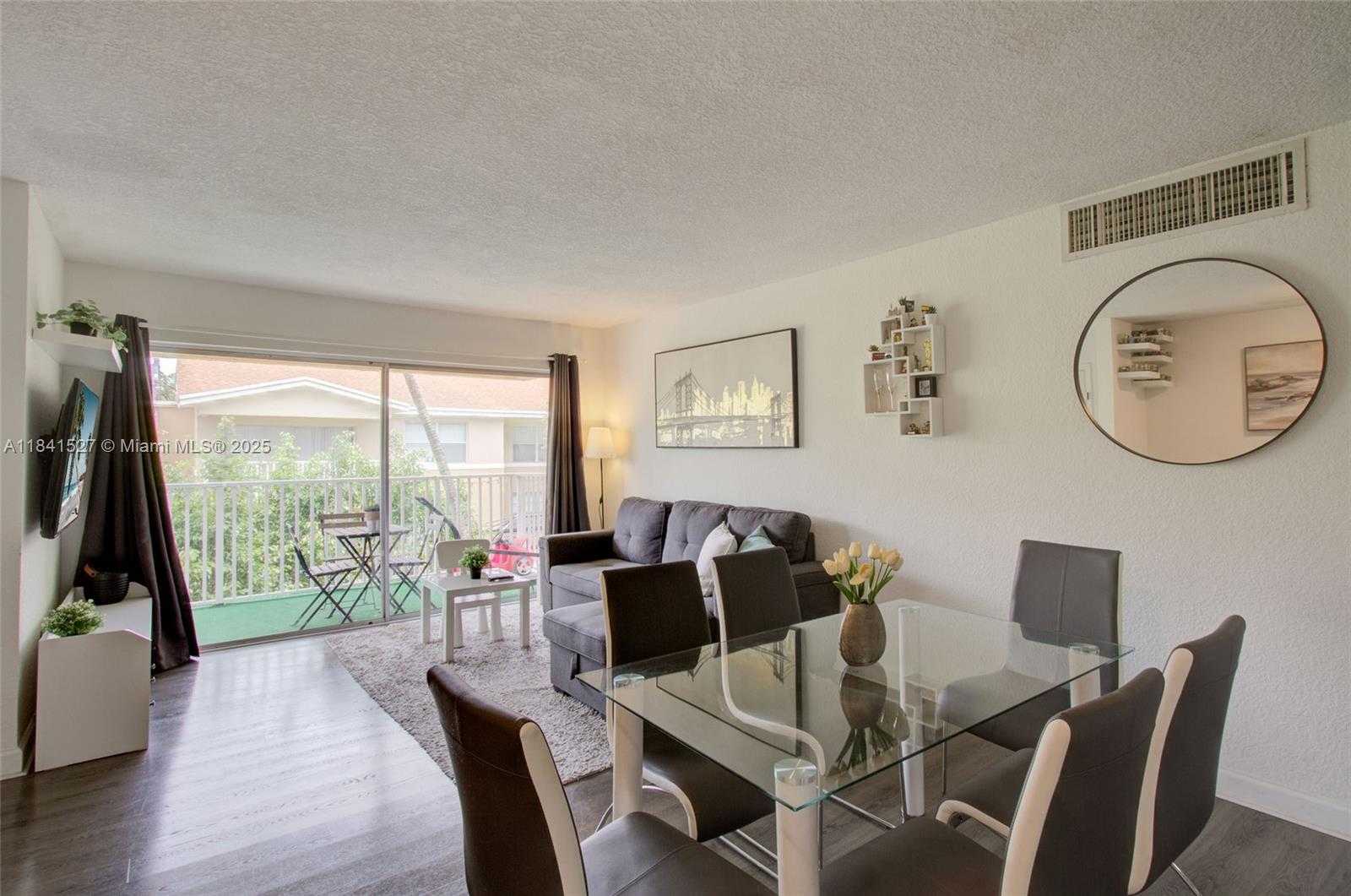 Small Image of 4610 NORTH WEST 79TH AVE #2D, Doral Number 6
