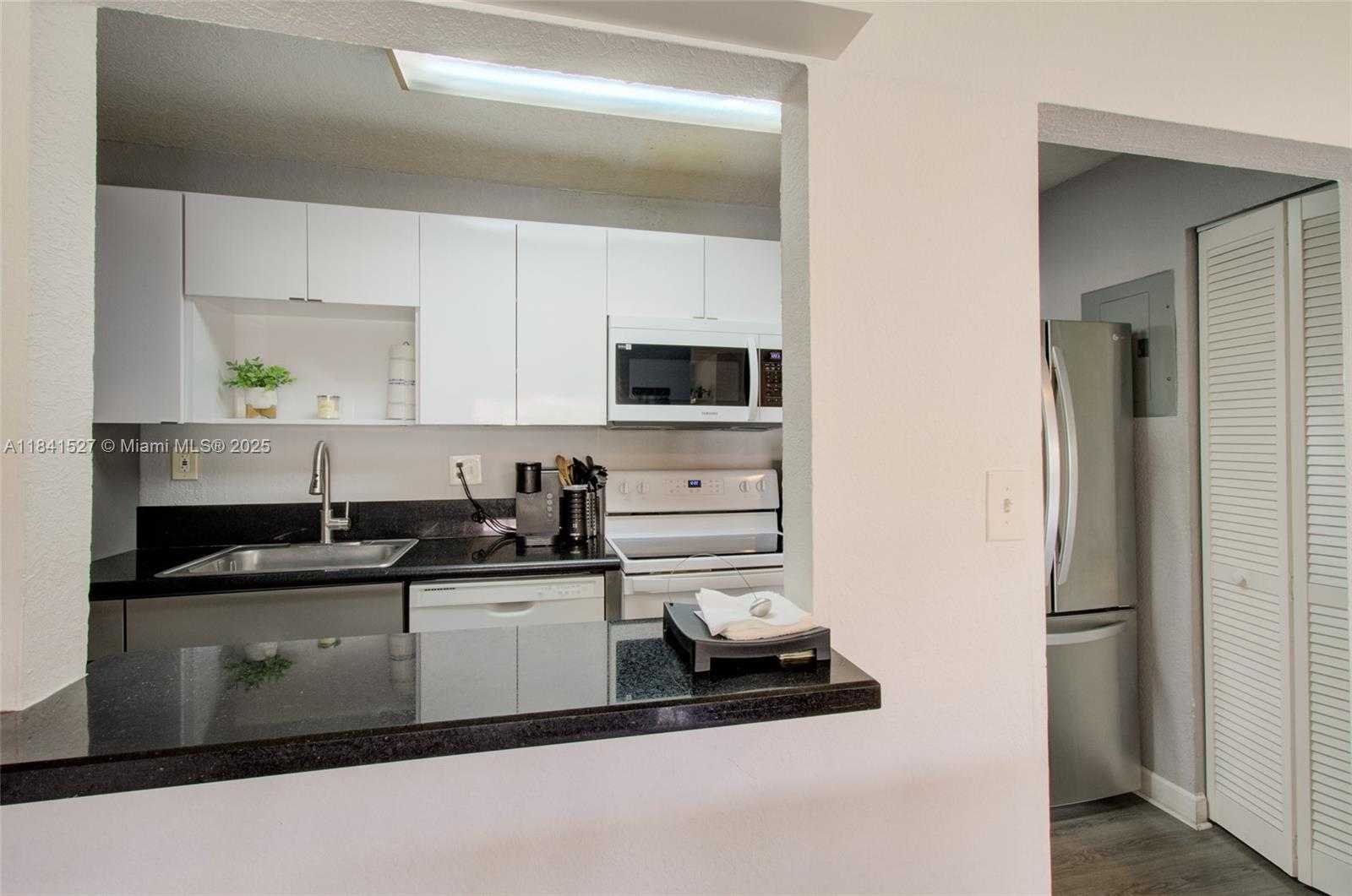 Small Image of 4610 NORTH WEST 79TH AVE #2D, Doral Number 9