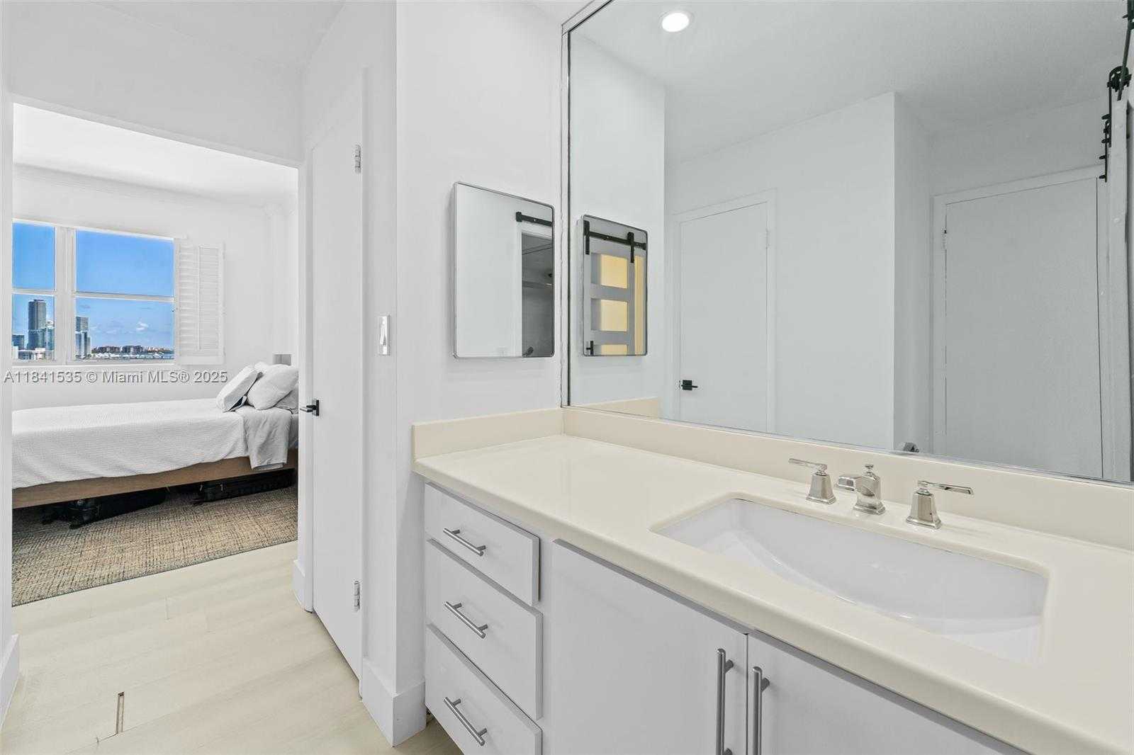 Small Image of 5 ISLAND AVE #16E, Miami Beach Number 11