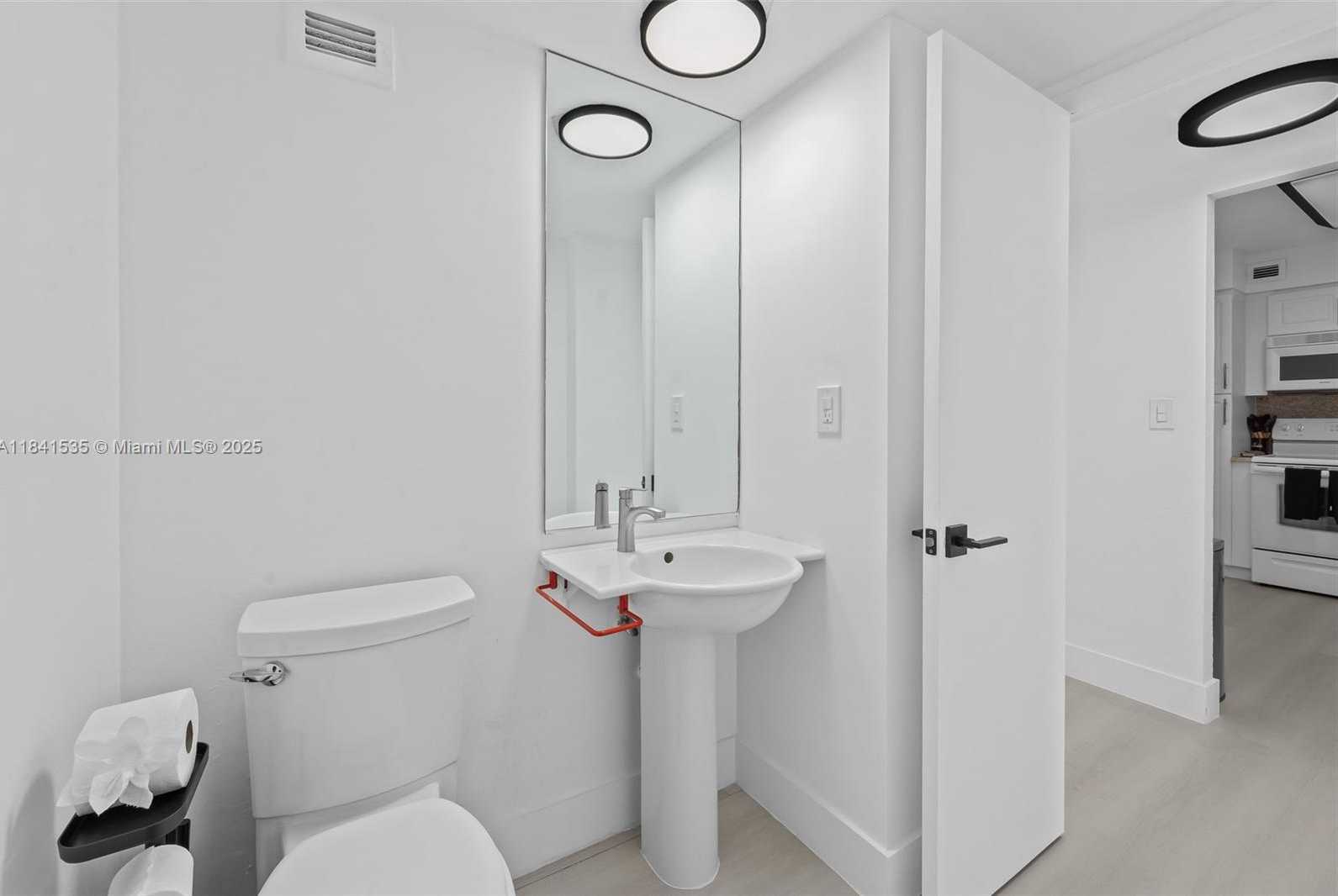 Small Image of 5 ISLAND AVE #16E, Miami Beach Number 13