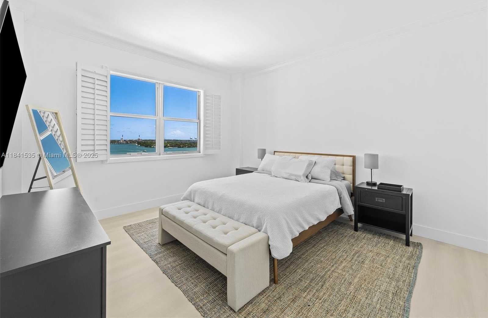 Small Image of 5 ISLAND AVE #16E, Miami Beach Number 6