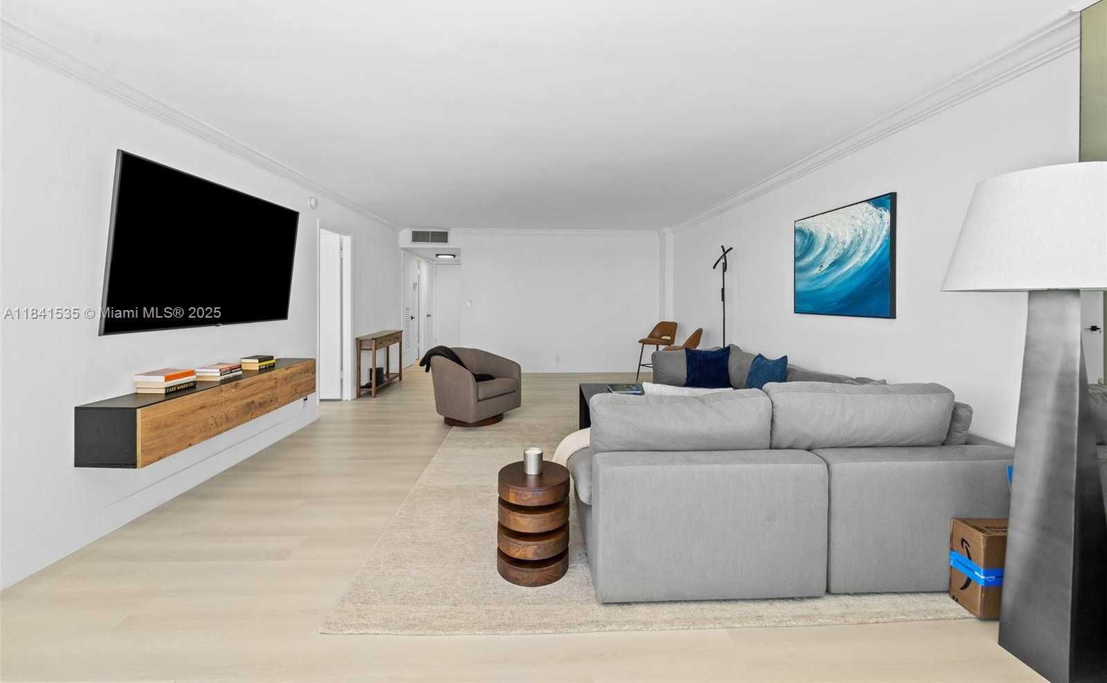 Small Image of 5 ISLAND AVE #16E, Miami Beach Number 7